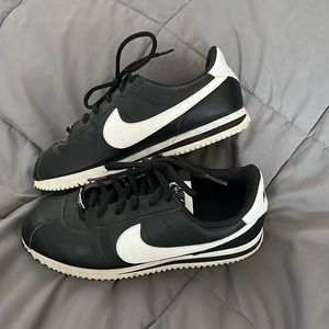 Gently used Nike Cortez women size 6